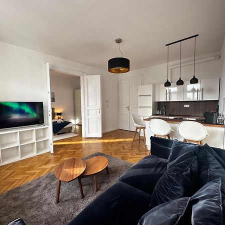 Luxury 3 Bedroom Apartment Near Schoenbrunn Palace เวียนนา ภายนอก รูปภาพ